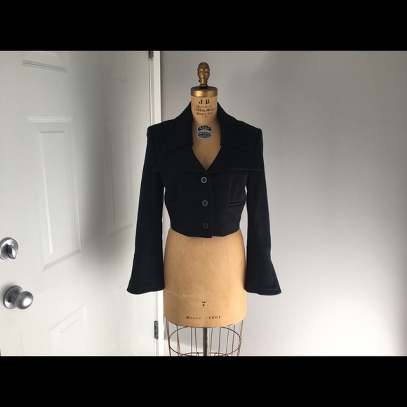 Cropped NADA Jacket - Picture 6 of 6